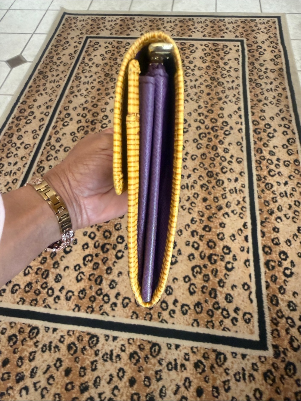 Louis Vuitton Sarah Trésor International Wallet in Yellow/Purple Epi Leather - Picture 7 of 10